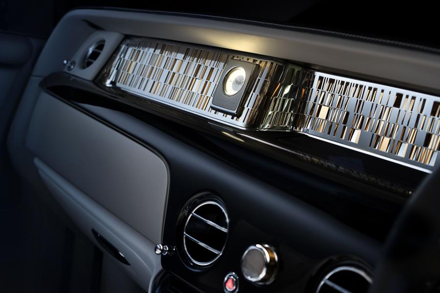 Детали интерьера Rolls-Royce Phantom Tranquillity 2019 года  (фото 5 из 17)
